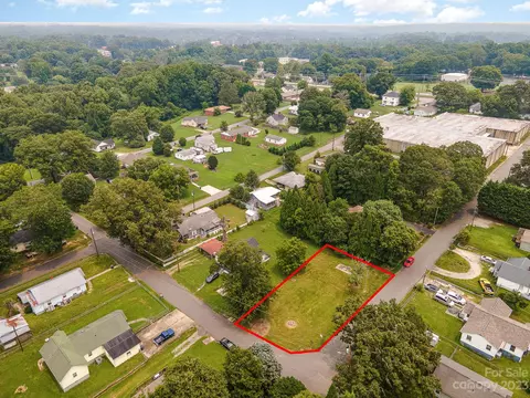600 2nd St, Stanley, NC 28164