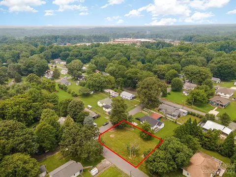 600 2nd St, Stanley, NC 28164 photo 4