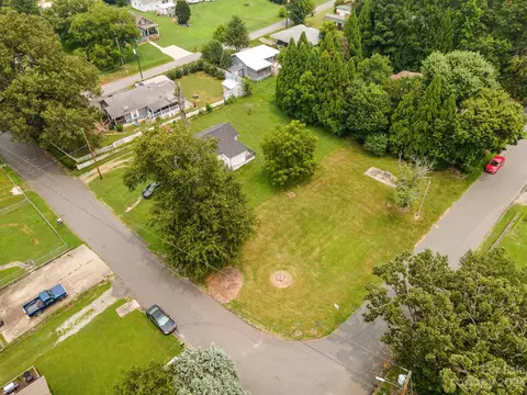 600 2nd St, Stanley, NC 28164 photo 5