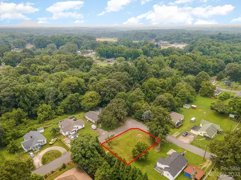 600 2nd St, Stanley, NC 28164 photo 2