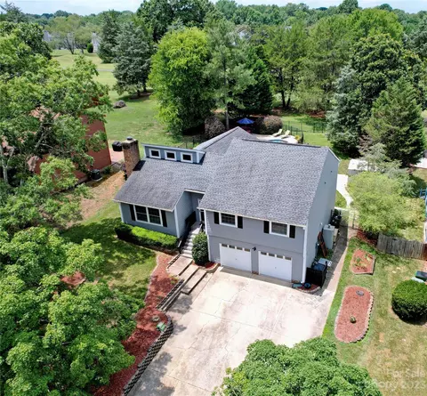 9624 Fairway Ridge Rd, Charlotte, NC 28277
