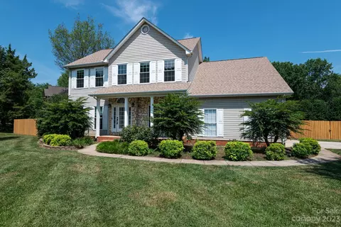 105 Catalina Place Dr, Mooresville, NC 28117