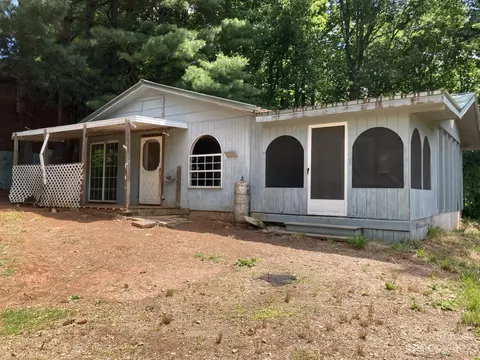 22 Summit Dr, Zirconia, NC 28790