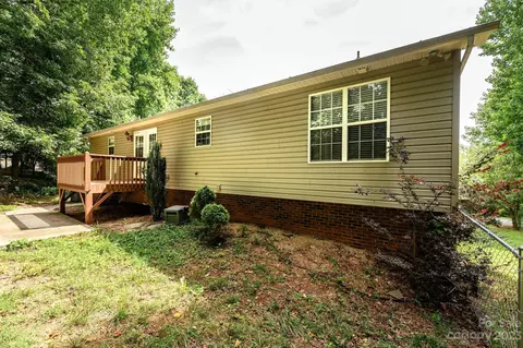 4064 Caitlins Way, Hickory, NC 28602 photo 32