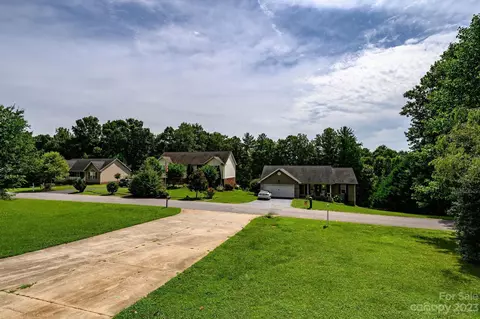 4064 Caitlins Way, Hickory, NC 28602 photo 40