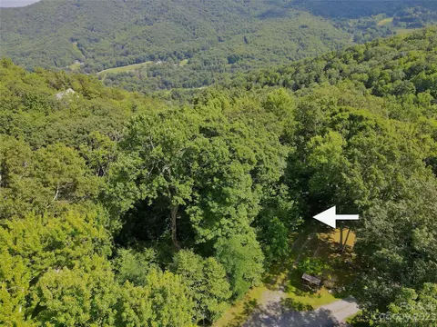 Otter Court, Seven Devils, NC 28605 photo 2