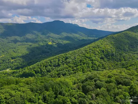 Otter Court, Seven Devils, NC 28605 photo 7
