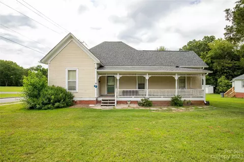 212 Main St, Clover, SC 29710