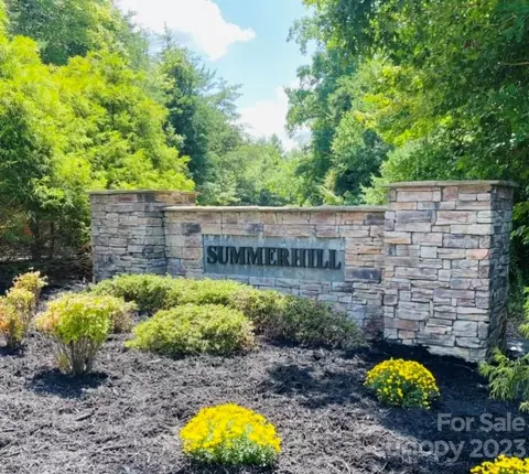 40 Summerhill Street, Lenoir, NC 28645