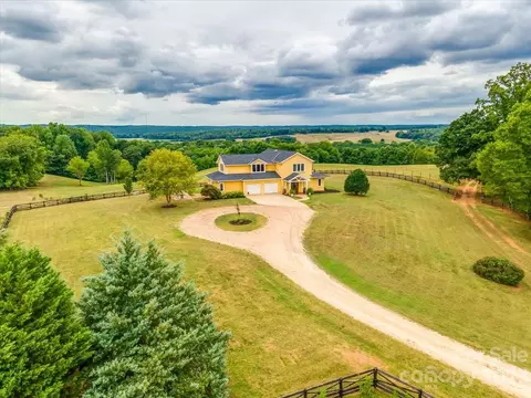 2696 Scenic View Rd, Hickory Grove, SC 29717
