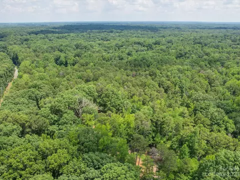 3308 Forest Lawn Dr, Matthews, NC 28104