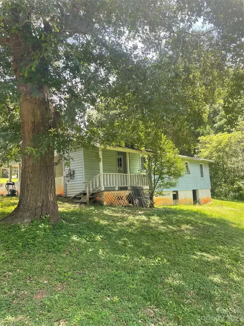 3252 9th Avenue Dr, Hickory, NC 28601 photo 5