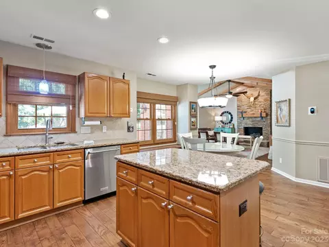 622 Laurel Fork Dr, Matthews, NC 28105 photo 12