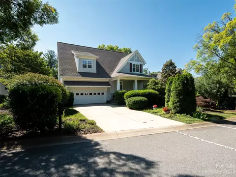1320 Heathbrook Cir, Asheville, NC 28803