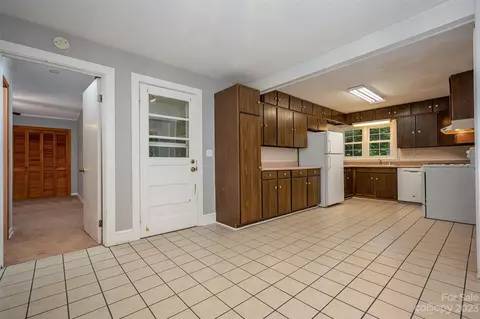 117 Whitney Ave, Tryon, NC 28782 photo 12
