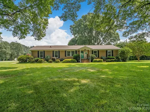 12101 Idlewild Rd, Matthews, NC 28105
