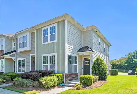 3202 Bending Birch Pl, Charlotte, NC 28206
