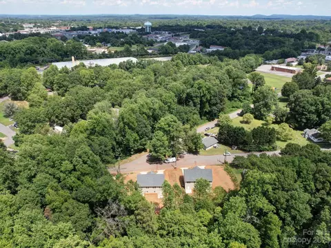 155-157 Harrington Ave, Lexington, NC 27292