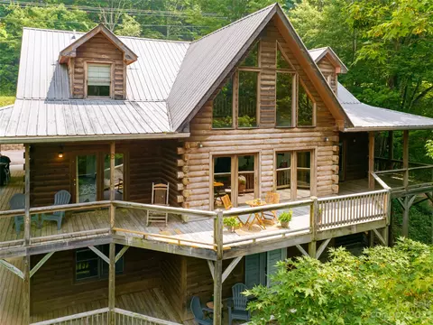 1876 El Miner Dr, Mars Hill, NC 28754