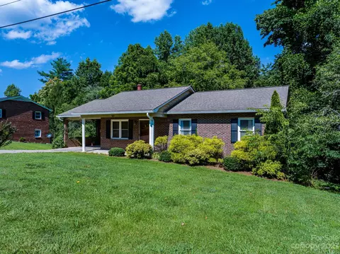565 Circle Dr, Hudson, NC 28638 photo 2