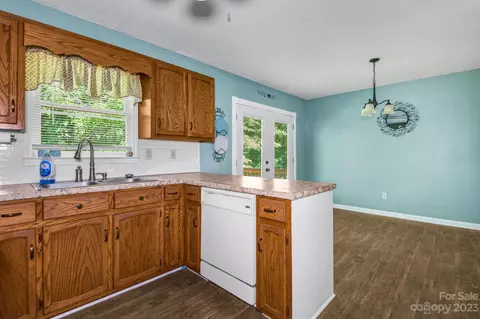 565 Circle Dr, Hudson, NC 28638 photo 16