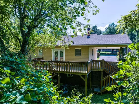 565 Circle Dr, Hudson, NC 28638 photo 8