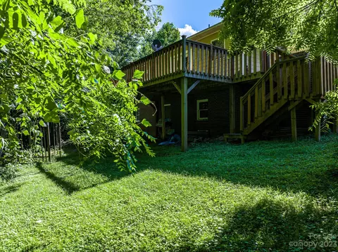 565 Circle Dr, Hudson, NC 28638 photo 9