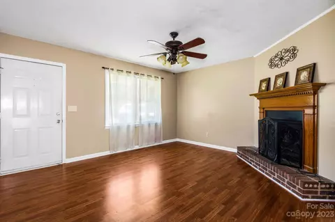 565 Circle Dr, Hudson, NC 28638 photo 13