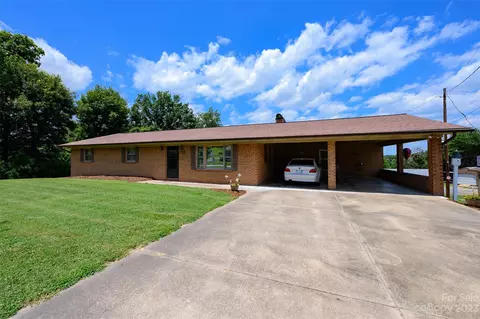 7723 Shoupes Grove Rd, Hickory, NC 28602