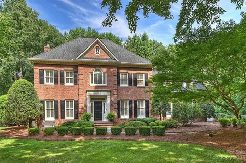 3500 Castellaine Dr, Charlotte, NC 28226