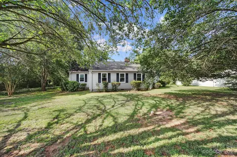 1134 Grace Ave, Lancaster, SC 29720