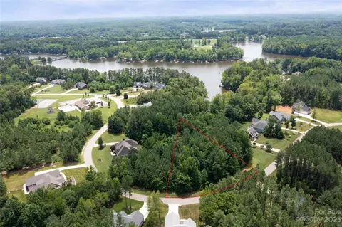 624 Sunset Pointe Dr, Salisbury, NC 28146