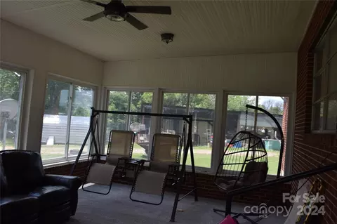 1164 Mudcut Loop, Marion, NC 28752 photo 15