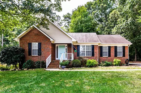 6005 Charlton Oaks Dr, Waxhaw, NC 28173