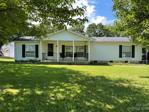 4539 Homestead Dr, Morganton, NC 28655