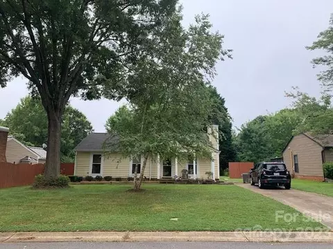 10232 Gloman Ct, Mint Hill, NC 28227
