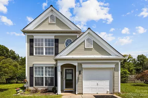 10441 Roundleaf Dr, Charlotte, NC 28213