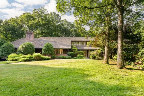 2 Arboretum Rd, Asheville, NC 28803