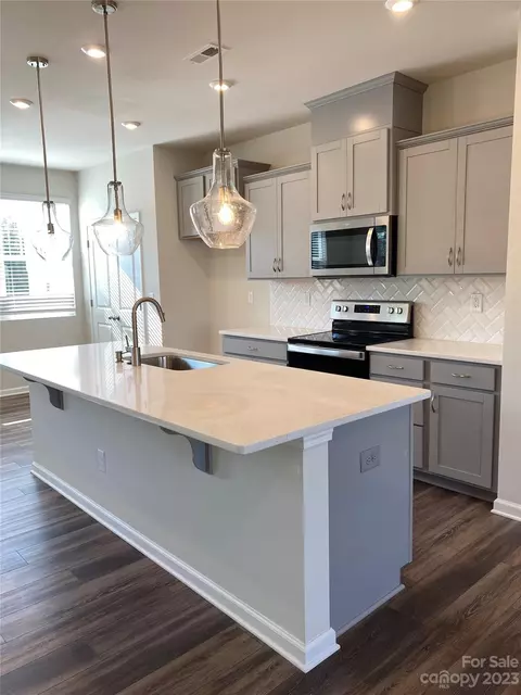 3129 Pirates 104 Pl #104, Charlotte, NC 28216