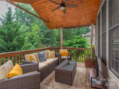 Exterior - 61 Ledgestone Dr, Fairview, NC 28730 photo 7 of 12