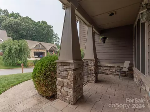 Exterior - 61 Ledgestone Dr, Fairview, NC 28730 photo 4 of 12