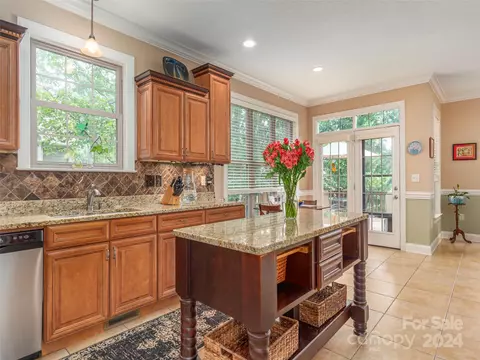 Kitchen - 61 Ledgestone Dr, Fairview, NC 28730 photo 4 of 4