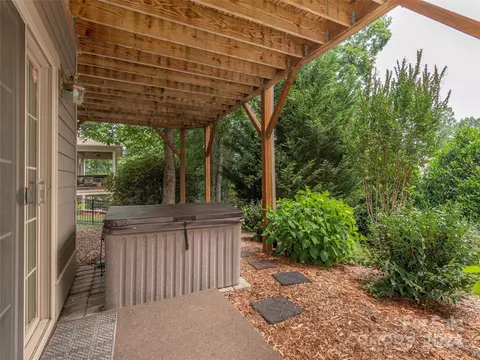 Exterior - 61 Ledgestone Dr, Fairview, NC 28730 photo 8 of 12
