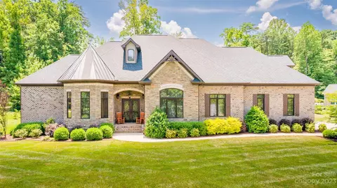 8020 Norman Pointe Dr #75, Denver, NC 28037