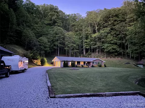 2015 226 Hwy, Bakersville, NC 28705