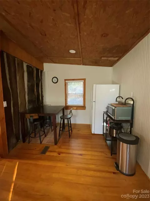 281 Spring Water Dr, Brevard, NC 28712 photo 3
