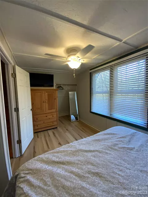 281 Spring Water Dr, Brevard, NC 28712 photo 10