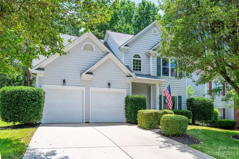 155 Foxtail Dr, Mooresville, NC 28117
