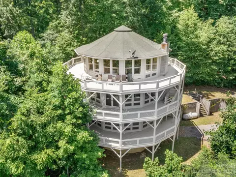 39 Rising Sun Rd, Candler, NC 28715