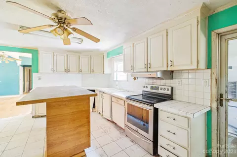 520 Wright Rd, Vass, NC 28394 photo 8